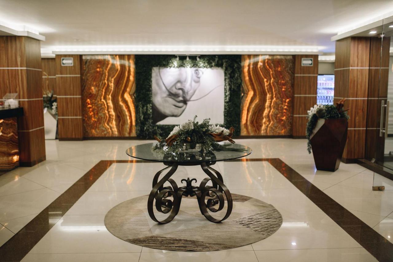 Hotel Dali Plaza Ejecutivo Guadalajara Exterior photo